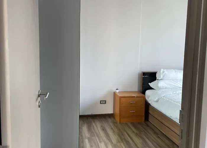 Luxury 1 *